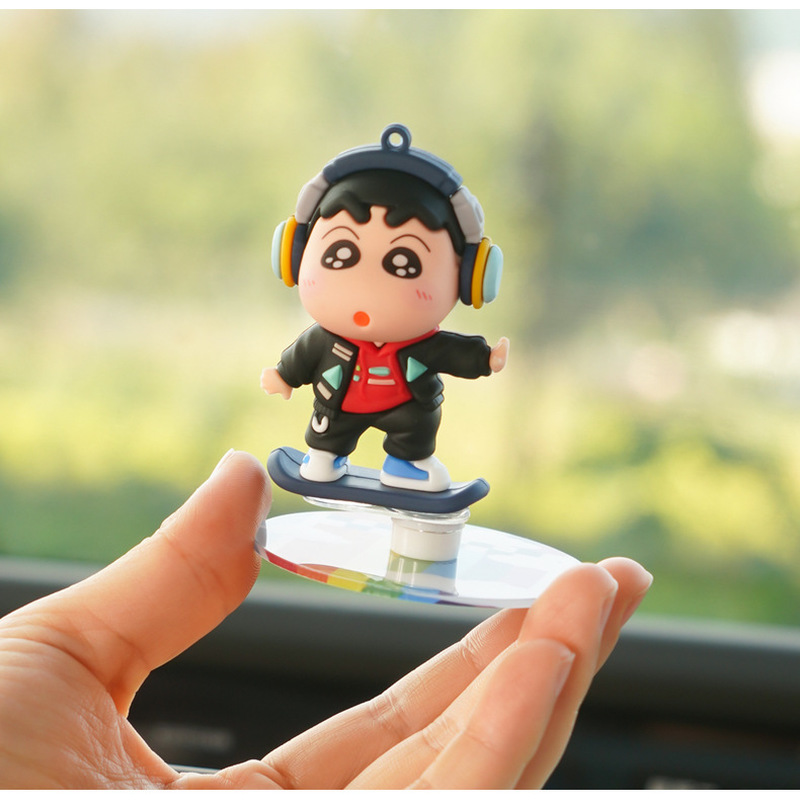 دمية أنمي يابانية كرايون شين ع - مراجعة Car Accessories Japanese وسعره